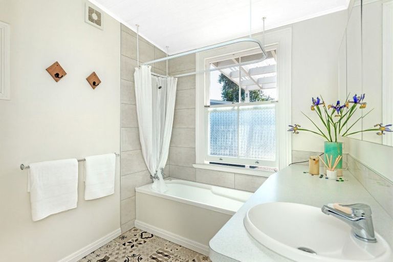 Photo of property in 210 Rutene Road, Kaiti, Gisborne, 4010