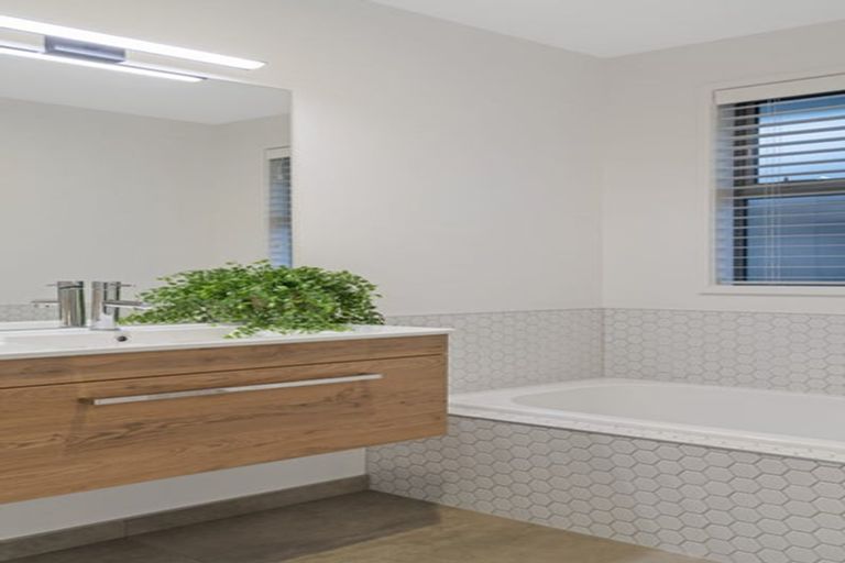 Photo of property in 107 The Boulevard, Papamoa Beach, Papamoa, 3118