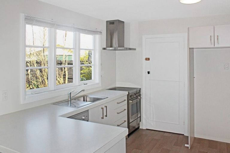 Photo of property in 240 Weston Road, Mairehau, Christchurch, 8052