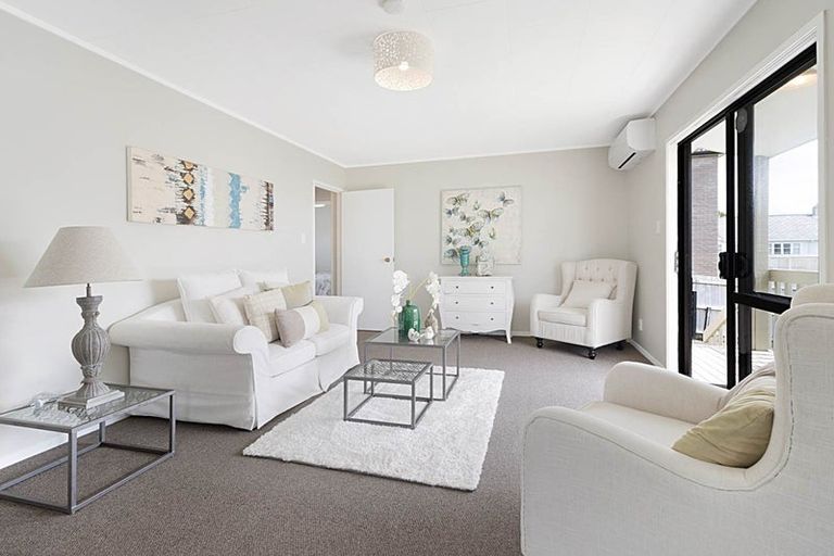 Photo of property in 1/23 Blacklock Avenue, Henderson, Auckland, 0612