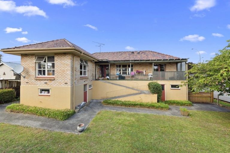 Photo of property in 43 Cambridge Road, Hillcrest, Hamilton, 3216