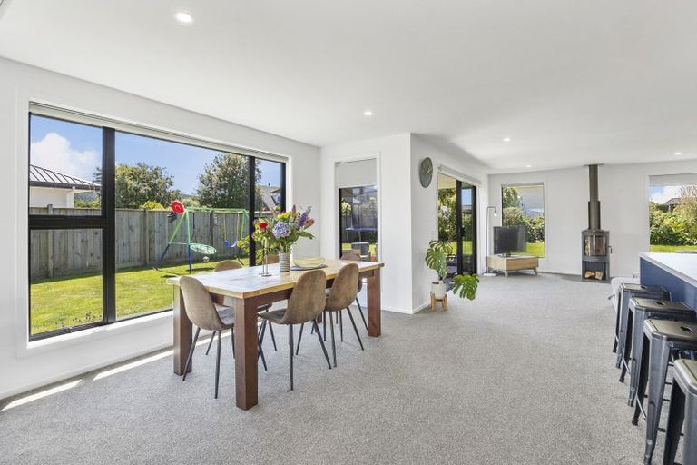 Photo of property in 8 Three Kings Court, Outram, 9019