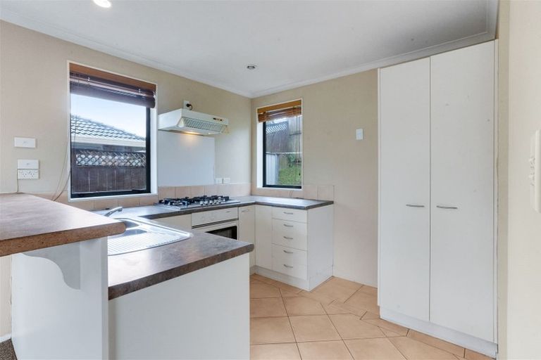 Photo of property in 16 Saints Court, Manurewa, Auckland, 2102