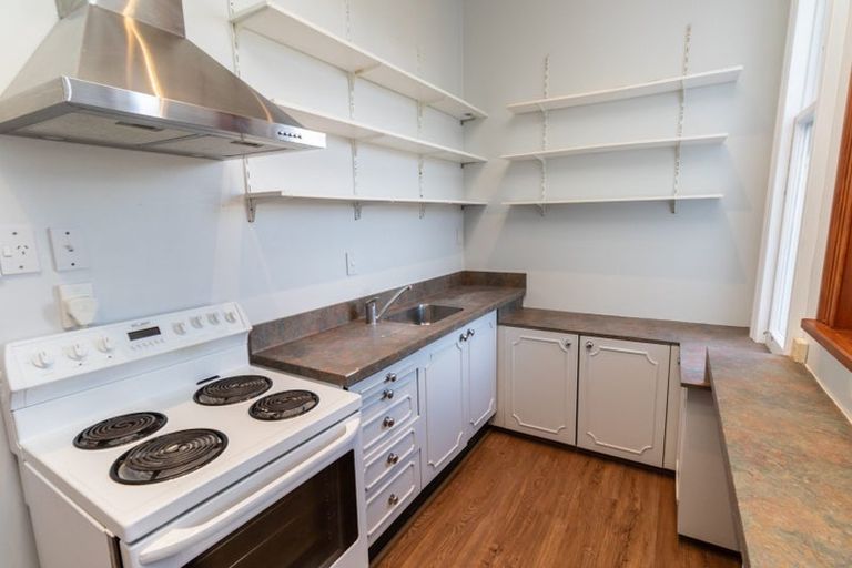 Photo of property in 19 Douglas Street, Mount Cook, Wellington, 6021