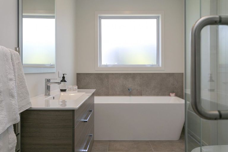 Photo of property in 6 Maison Way, Rangatira Park, Taupo, 3330