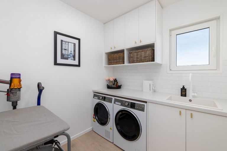 Photo of property in 17 El Patron Lane, Halswell, Christchurch, 8025