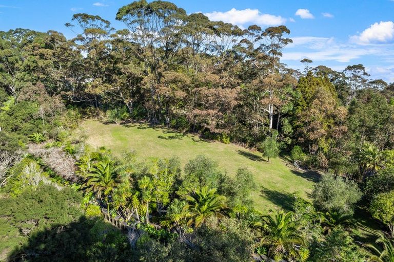Photo of property in 310 Paremoremo Road, Paremoremo, Auckland, 0632