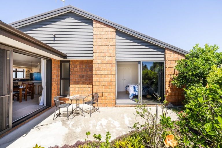 Photo of property in 4b Read Crescent, Clive, 4102