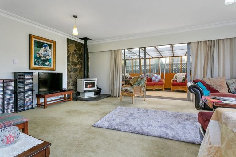 Photo of property in 5 Woodstock Crescent, Leamington, Cambridge, 3432