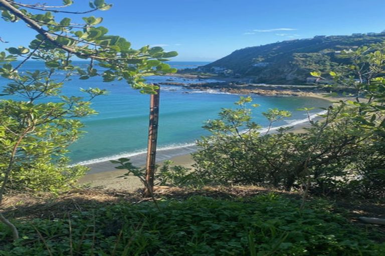 Photo of property in 235 Houghton Bay Road, Houghton Bay, Wellington, 6023