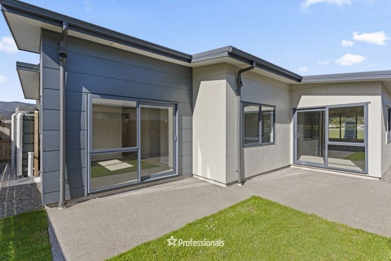 Photo of property in 38 Harry Martin Lane, Wainuiomata, Lower Hutt, 5014