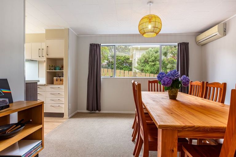 Photo of property in 73 Sea Vista Drive, Pukerua Bay, 5026