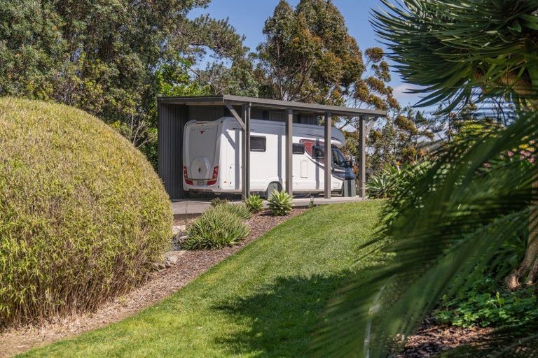 Photo of property in 47 Sarahs Hill, Hahei, Whitianga, 3591