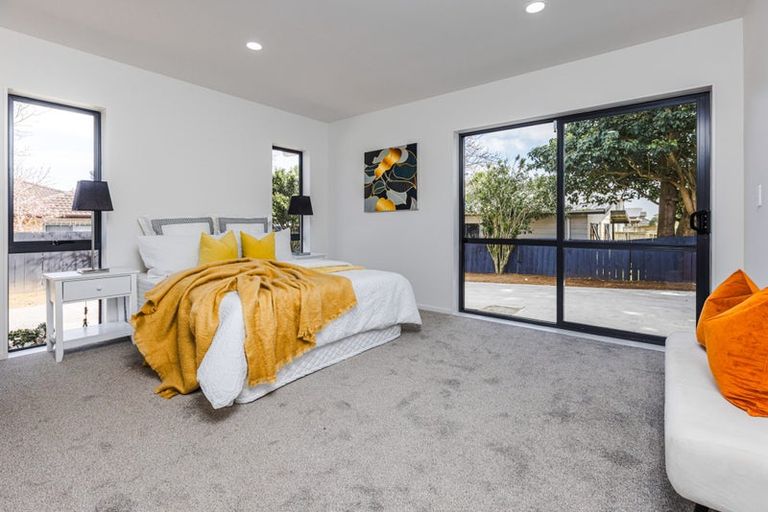 Photo of property in 12 Mark Edgar Place, Clendon Park, Auckland, 2103