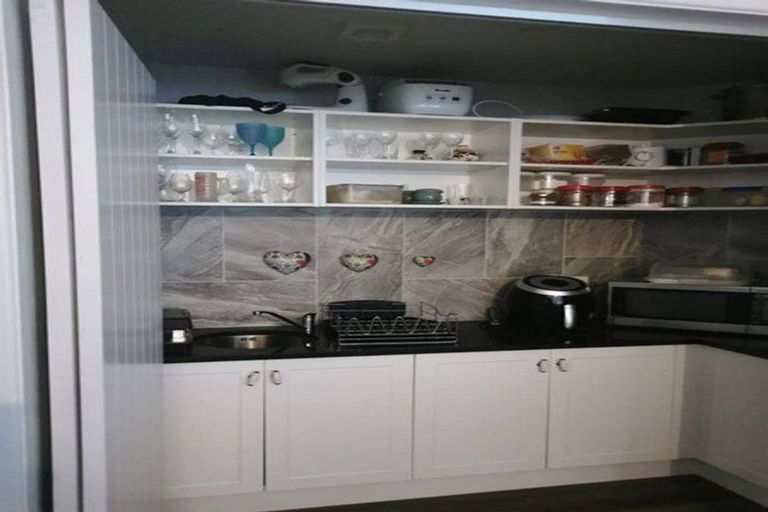 Photo of property in 15 Derwent Place, Flagstaff, Hamilton, 3210