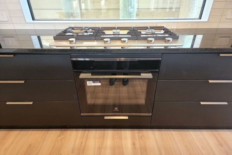 Photo of property in 4a Kaiaho Close, Aotea, Porirua, 5024