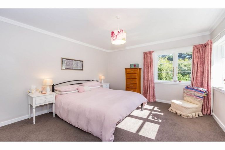 Photo of property in 1 Davison Road, Rotherham, 7379