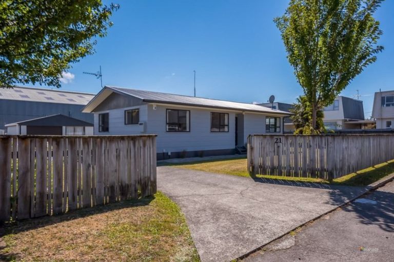 Photo of property in 21 William Booth Grove, Trentham, Upper Hutt, 5018