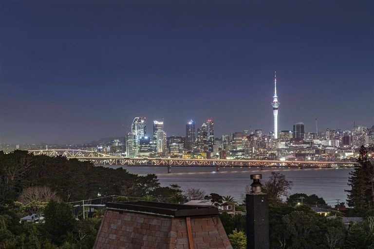 Photo of property in 35 Chatswood Grove, Chatswood, Auckland, 0626