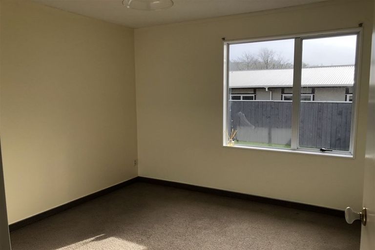 Photo of property in 26 Glen Road, Stokes Valley, Lower Hutt, 5019