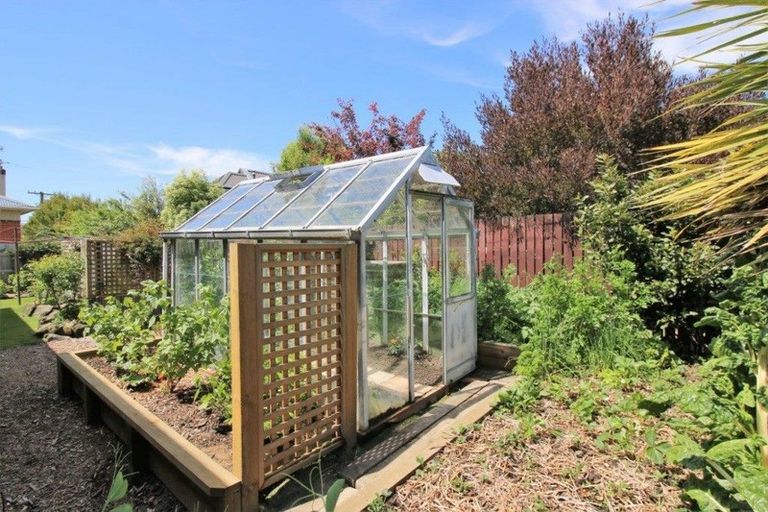 Photo of property in 1a Kennedy Road, Fairfield, Dunedin, 9018