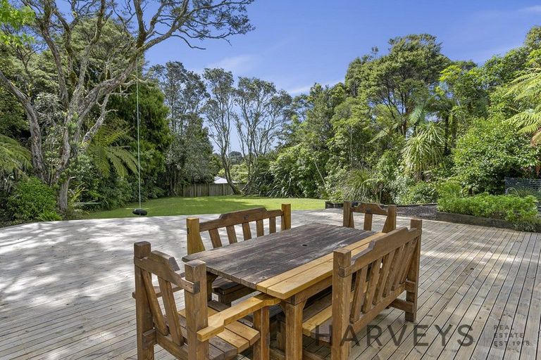 Photo of property in 192 Mountain Road, Henderson Valley, Auckland, 0612