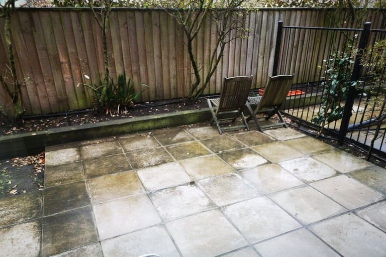 Photo of property in 21 Cambridge Terrace, Christchurch Central, Christchurch, 8013