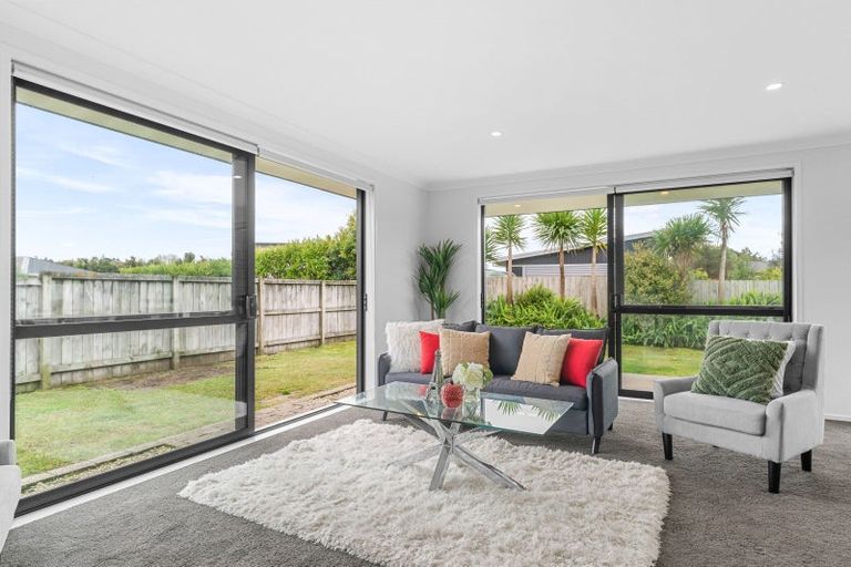 Photo of property in 32 Kedge Drive, Mangawhai, 0505