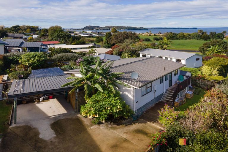 Photo of property in 12a Koutunui Road, Athenree, Katikati, 3177