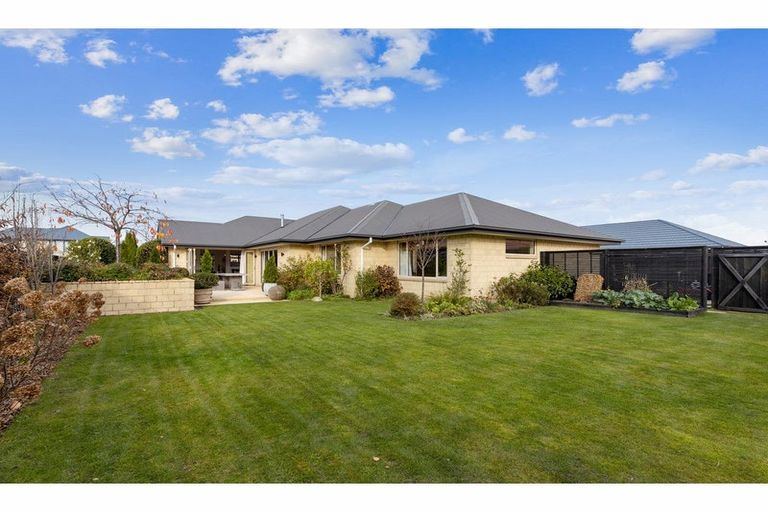 Photo of property in 52 Becmead Drive, Harewood, Christchurch, 8051
