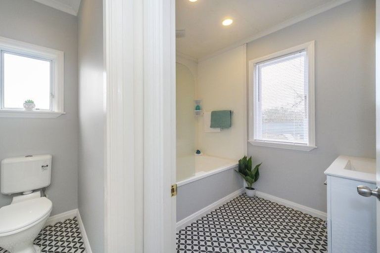 Photo of property in 172 Monrad Street, Highbury, Palmerston North, 4412