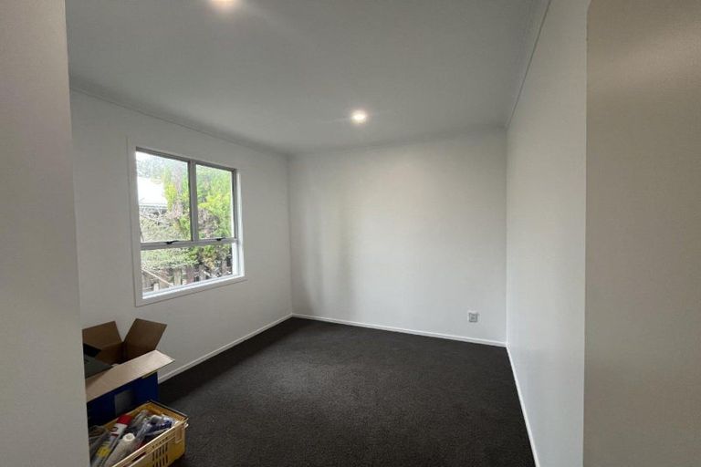 Photo of property in 8 Wallath Road, Westown, New Plymouth, 4310