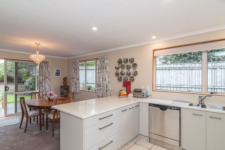 Photo of property in 15 Millennium Hill, Paraparaumu, 5032