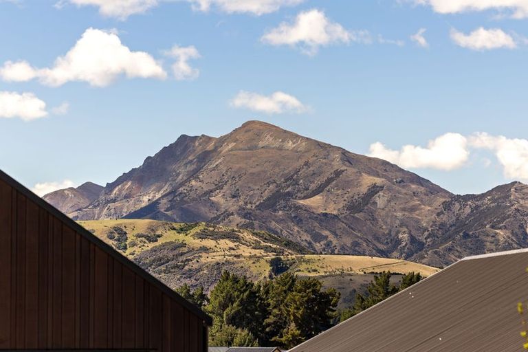 Photo of property in 49 Mount Nicholas Avenue, Wanaka, 9305