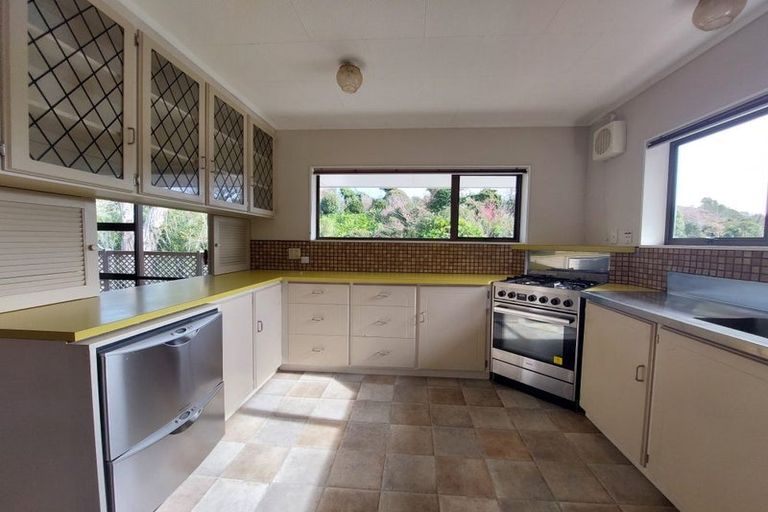 Photo of property in 8g Nevada Drive, Merrilands, New Plymouth, 4312