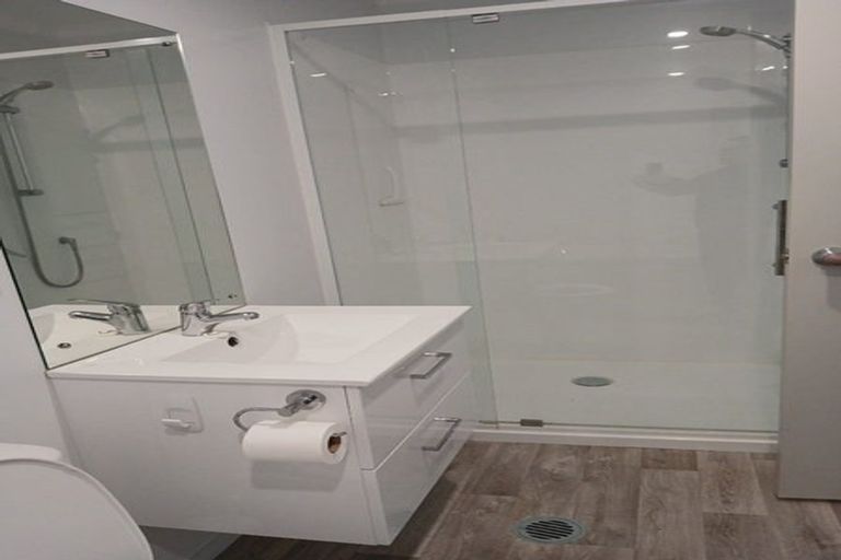 Photo of property in 6 Tuaiwi Street, Manukau, Auckland, 2104