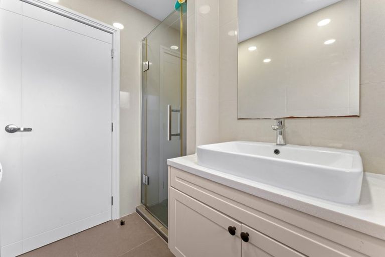 Photo of property in 791a East Coast Road, Northcross, Auckland, 0630