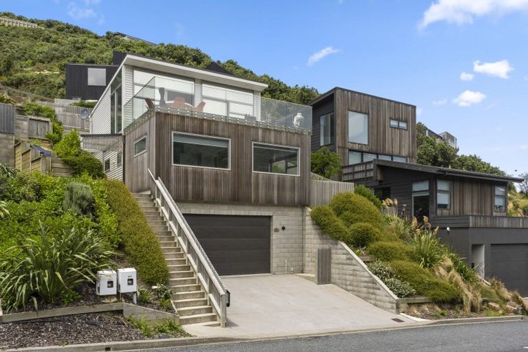 Photo of property in 221 Houghton Bay Road, Houghton Bay, Wellington, 6023