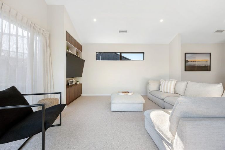 Photo of property in 32 Walter Case Drive, Harewood, Christchurch, 8051