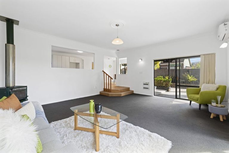 Photo of property in 1/16 Dalmahoy Place, Wattle Downs, Auckland, 2103