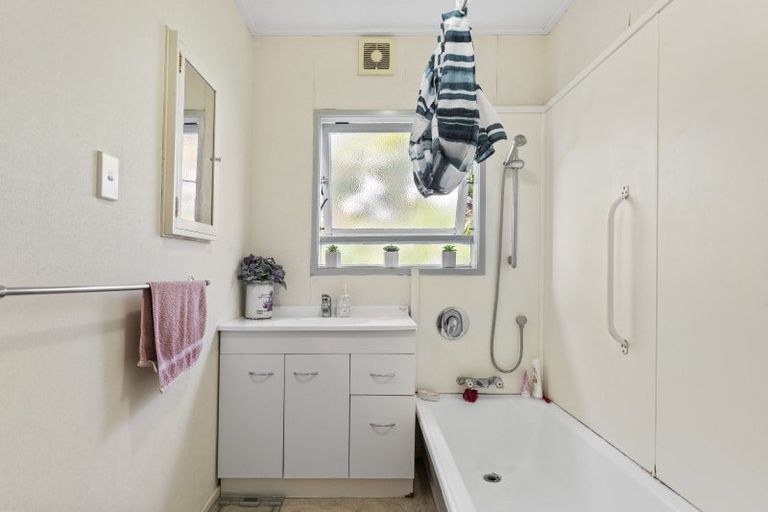 Photo of property in 73 Great North Road, Saint Johns Hill, Whanganui, 4501