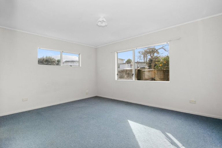 Photo of property in 33 Stevenson Road, Clarks Beach, 2122