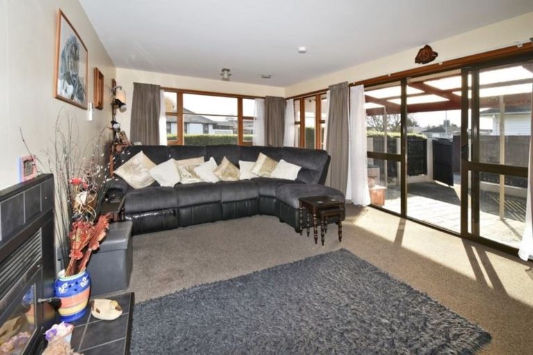 Photo of property in 4 Damien Place, Bromley, Christchurch, 8062