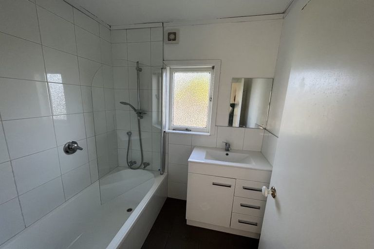 Photo of property in 1/27 Halsey Road, Manurewa, Auckland, 2102