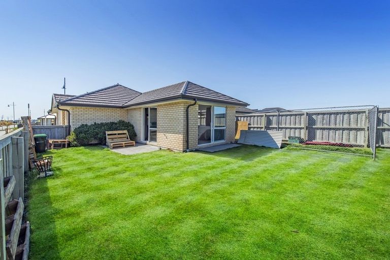 Photo of property in 39 Pakohe Street, Pegasus, 7612