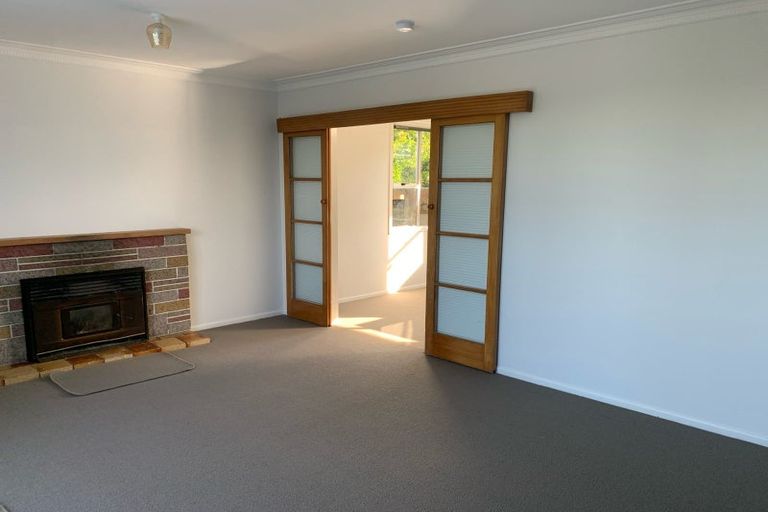 Photo of property in 41 Parrs Cross Road, Henderson, Auckland, 0612