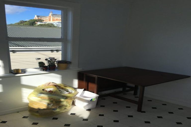 Photo of property in 10 Prince Street, Mount Victoria, Wellington, 6011