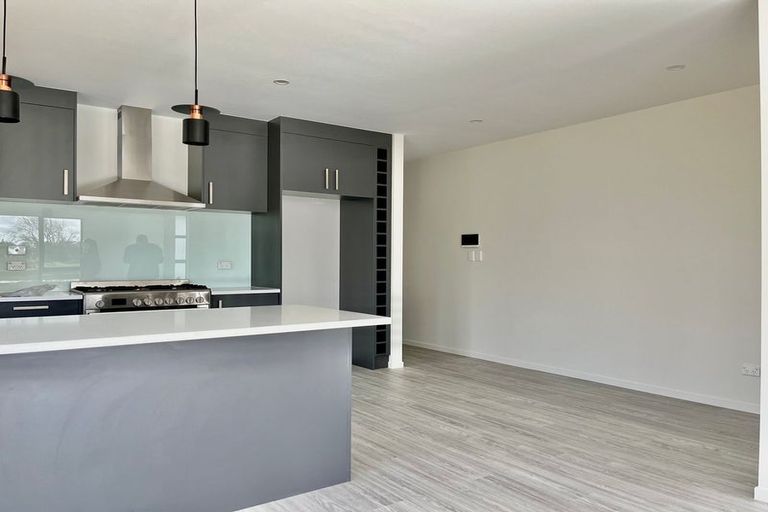 Photo of property in 28 Farrell Road, Pukekohe, 2120