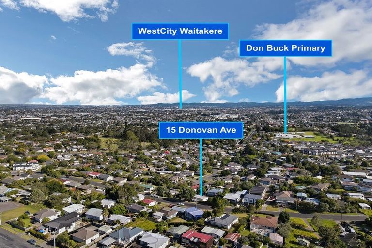 Photo of property in 15 Donovan Avenue, Massey, Auckland, 0614
