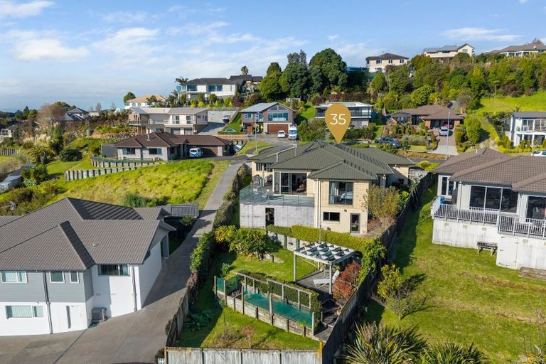 Photo of property in 35 Estuary View Road, Welcome Bay, Tauranga, 3112